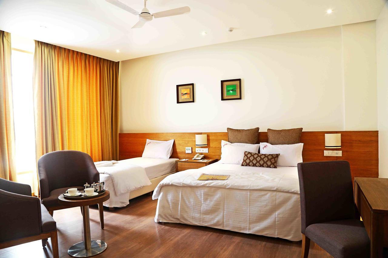 Hotel Preeti Executive Satara Exterior foto
