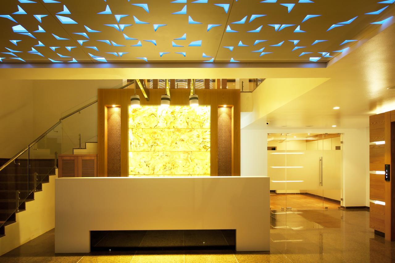 Hotel Preeti Executive Satara Exterior foto